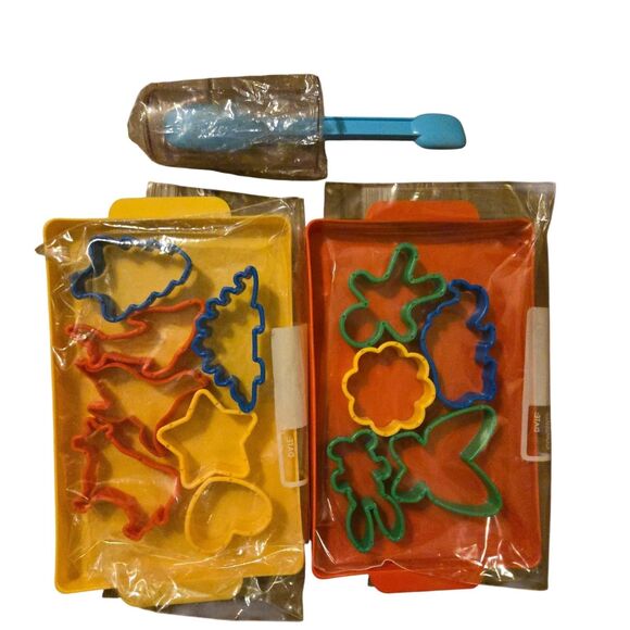 Vintage Jell-O Jigglers Fun Snack Kit Kids Set With Box - Picture 4 of 5